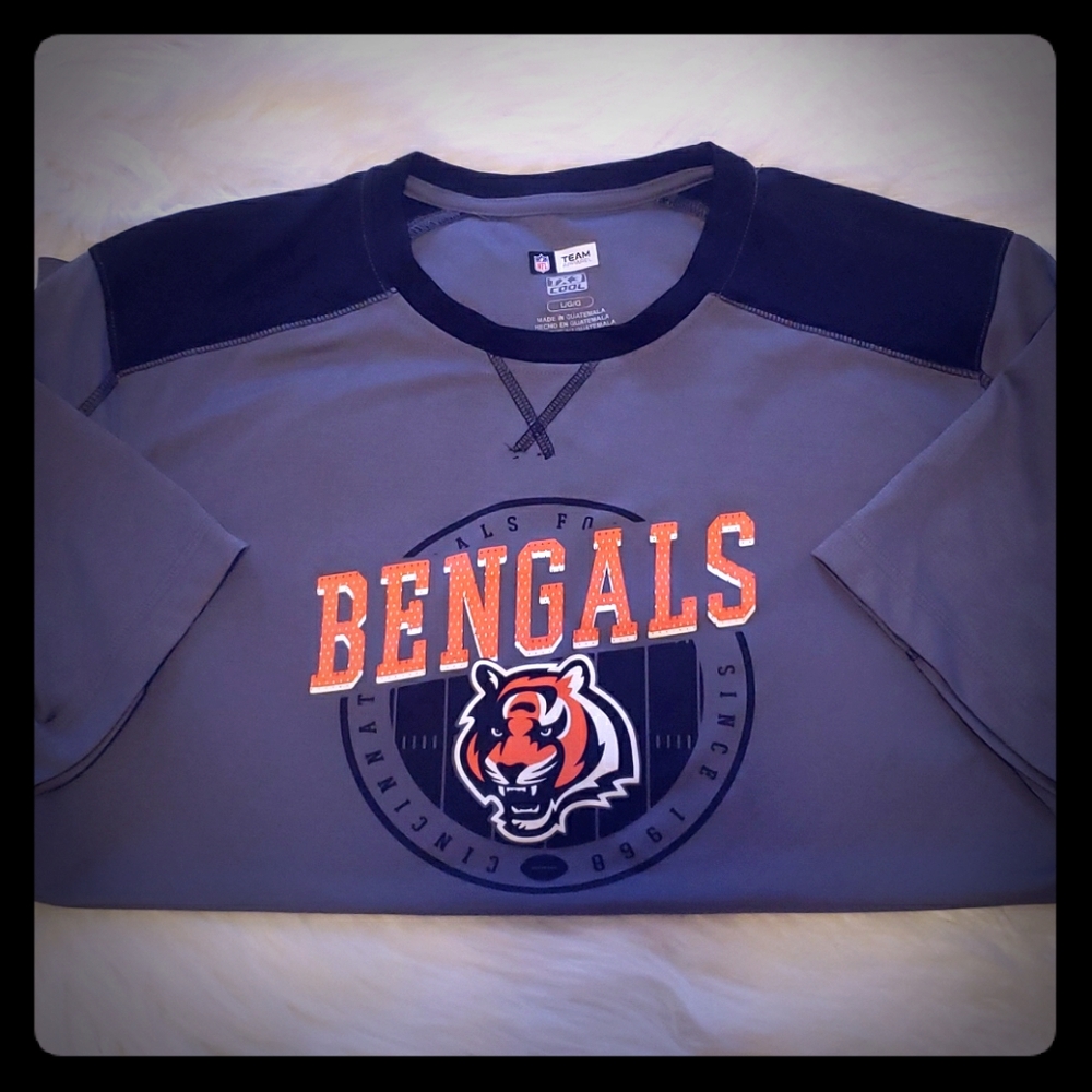 Bengals NFL apparel size Large
